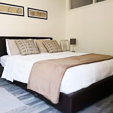 Cheerful Apartment In Nikosia Bagian luar foto